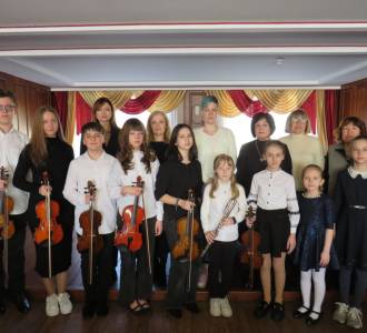 Перемоги в V Всеукраїнському відкритому конкурсі молодих виконавців української інструментальної музики ім. Г. Жуковського,