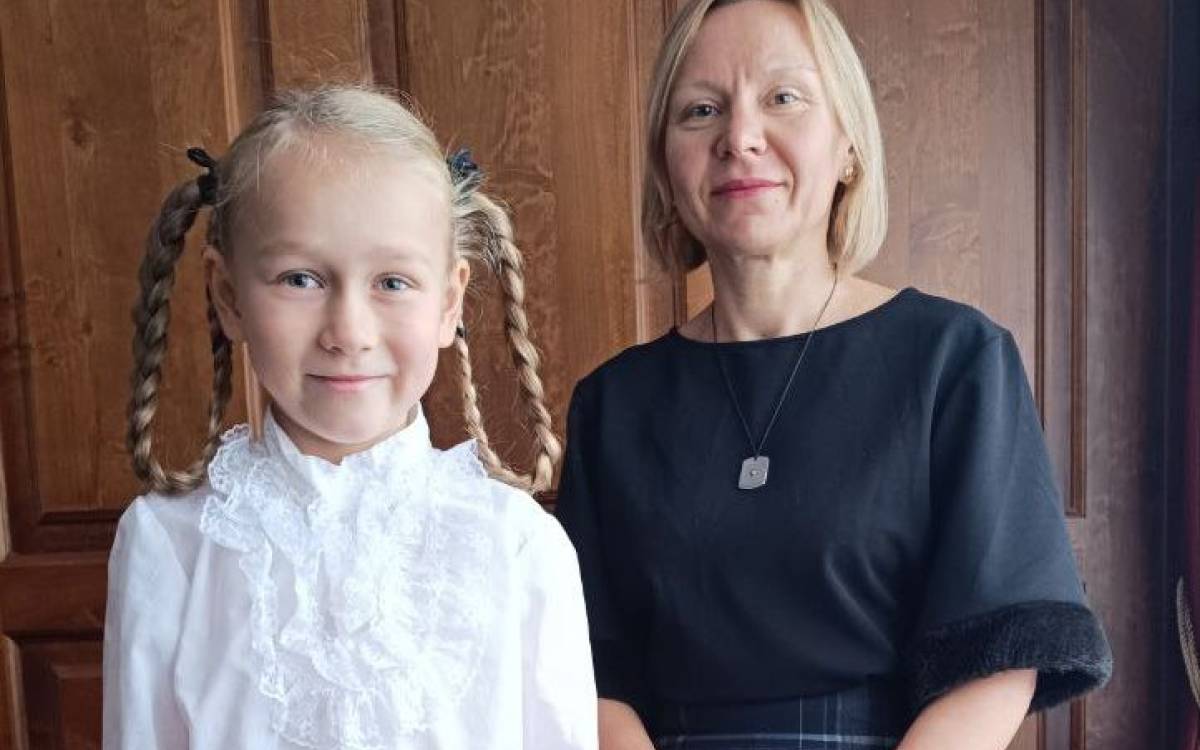 Юна піаністка з Горішніх Плавнів — призерка Всеукраїнського конкурсу «Київський колорит»! 